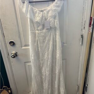 Lulu's Elegant White Lace Dress